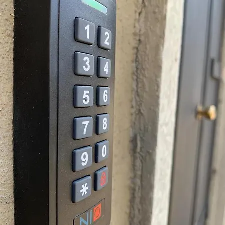 Apartment Crispi 7